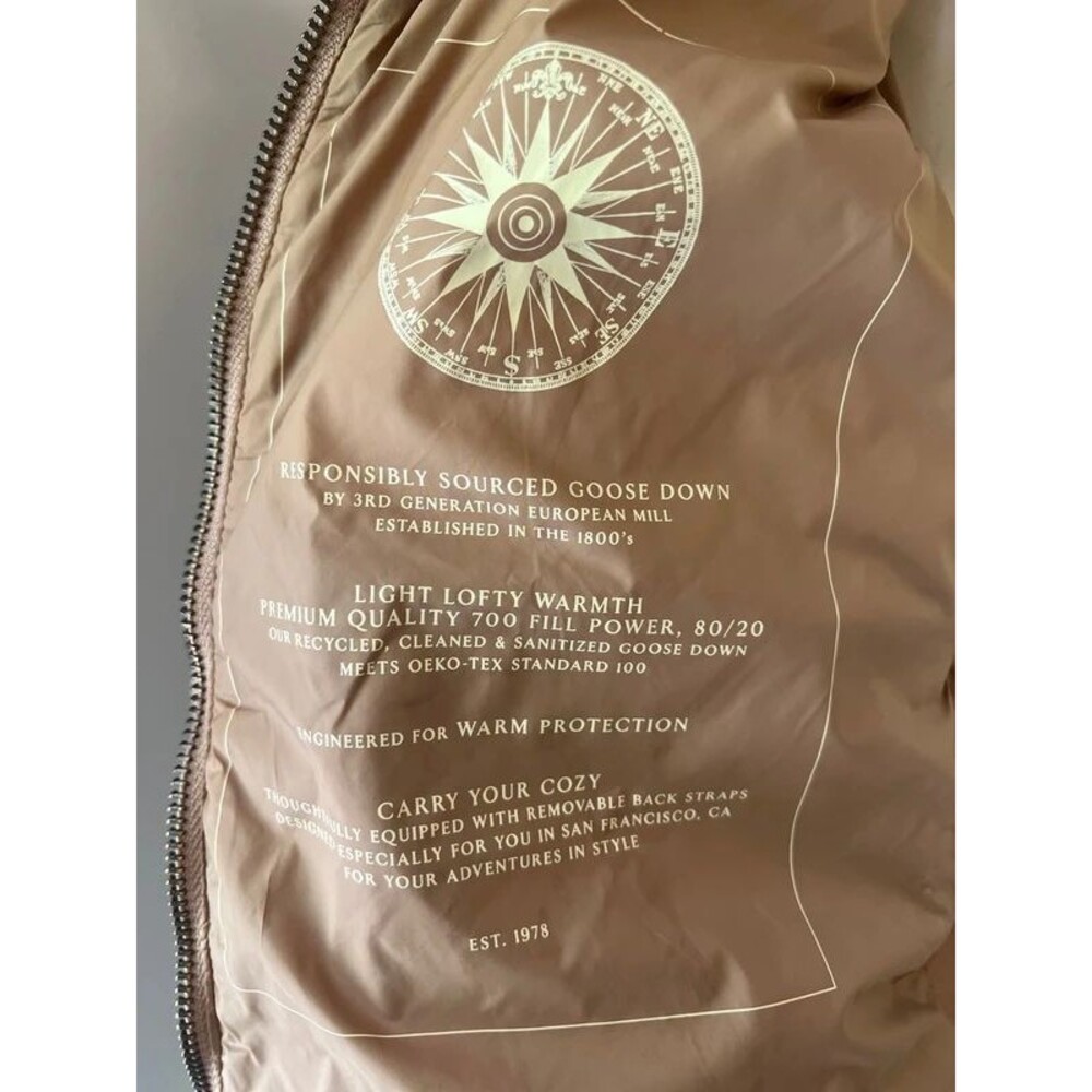 Banana Republic Alps Oversized Tan Puffer Jacket. Size XS. - Picture 7 of 9